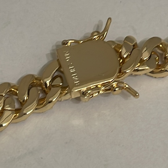 Amy Shehab Cuban Link Necklace - Picture 5 of 6